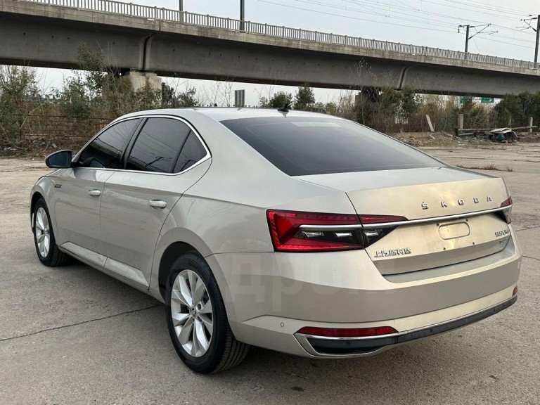 Skoda Superb, фото 4