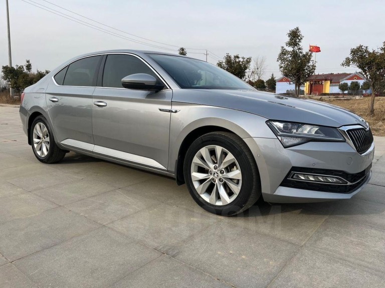 Skoda Superb, фото 1