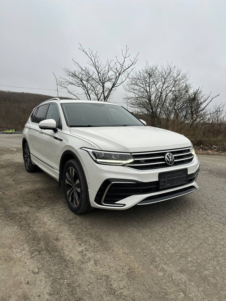 Volkswagen Tiguan L, фото 1