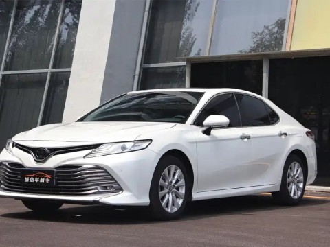 Купить Toyota Camry