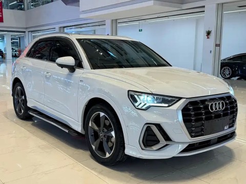Купить Audi Q3